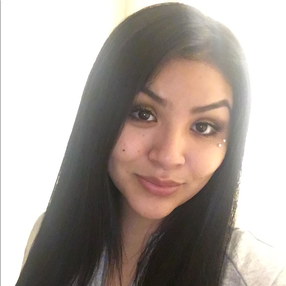 Meet your Posher, Melena - Picture 1 of 1